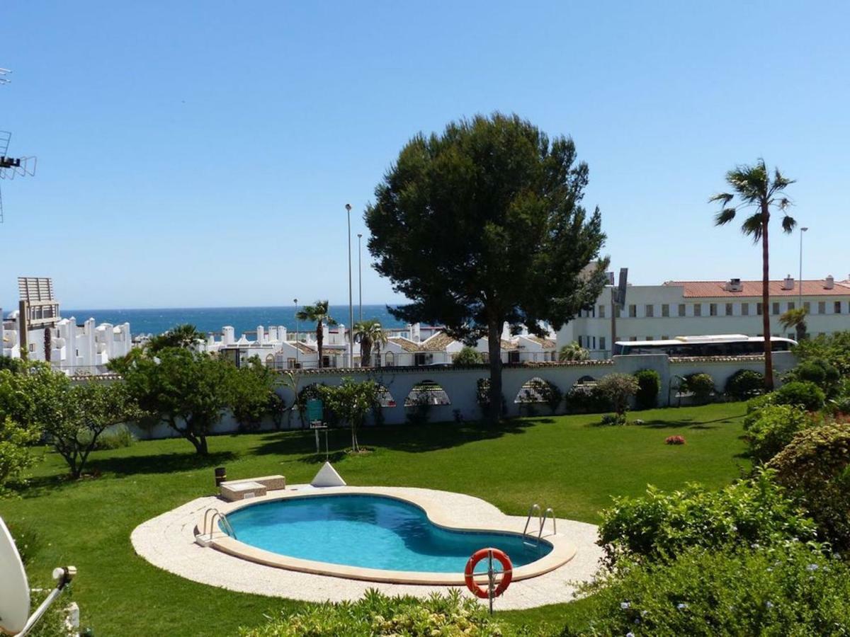 Apartment, 2 Bedrooms, On The Beach, With Pool, Sea Views And Garden -- Included, Parking & Wifi Appartement *
